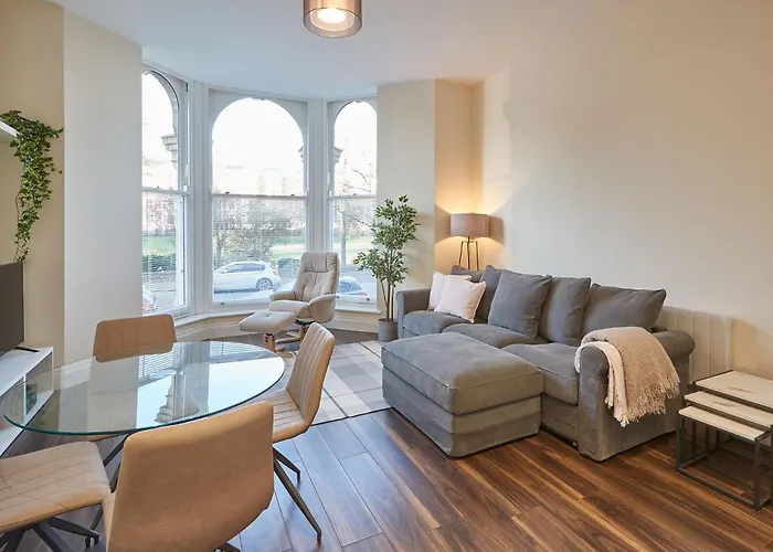 Host & - South Cliff Apartament *