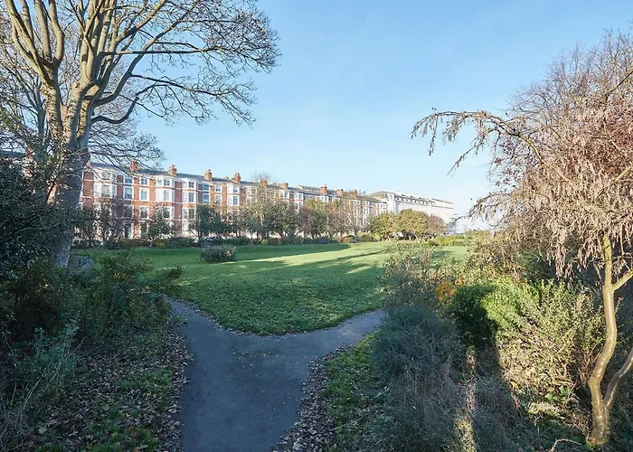 Host & - South Cliff Apartament