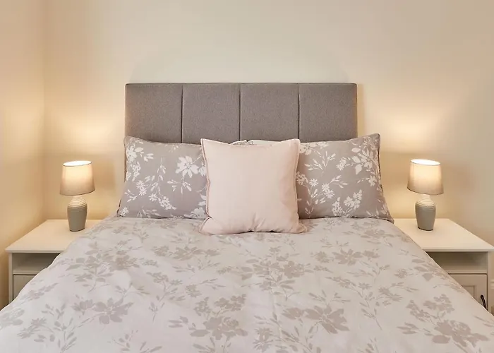 Host & - South Cliff スカーバラ